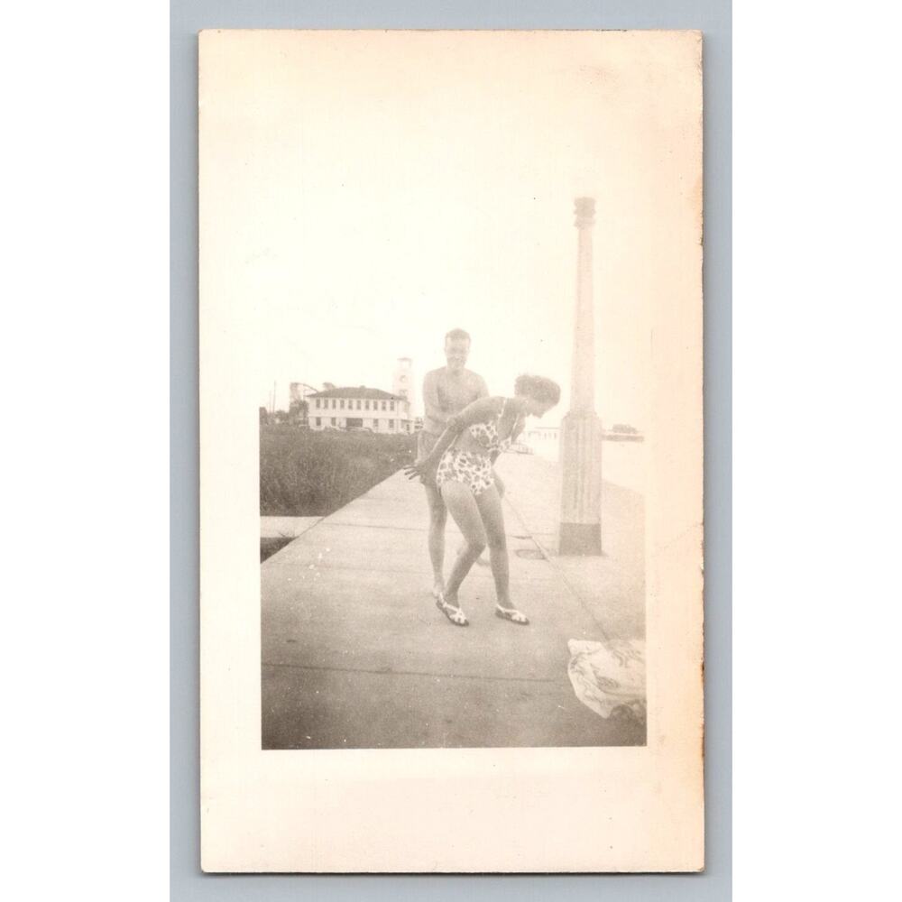 Man Woman Playing Swimsuits 1940s Snapshot Photo Jax Beach Jacksonville Fl
